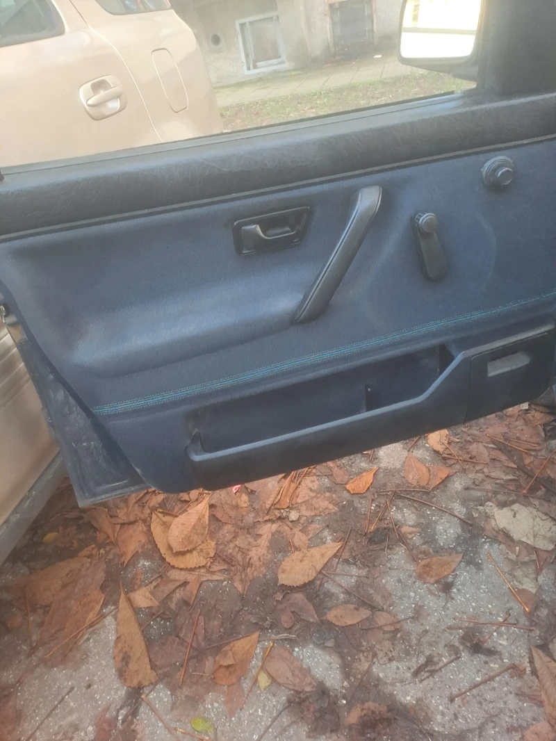 VW Golf 1.3 GL, снимка 8 - Автомобили и джипове - 52775197