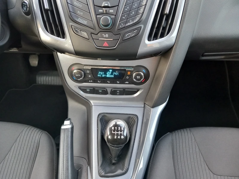 Ford Focus 1.6TDCI NAVI 6ск, снимка 16 - Автомобили и джипове - 52967412