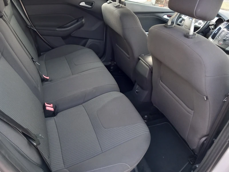 Ford Focus 1.6TDCI NAVI 6ск, снимка 11 - Автомобили и джипове - 52967412