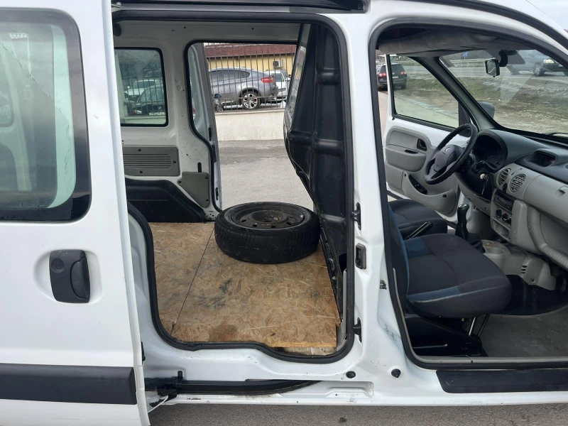 Renault Kangoo 1.5DCI 68кс EURO 4 КЛИМАТИК, снимка 10 - Автомобили и джипове - 53565983