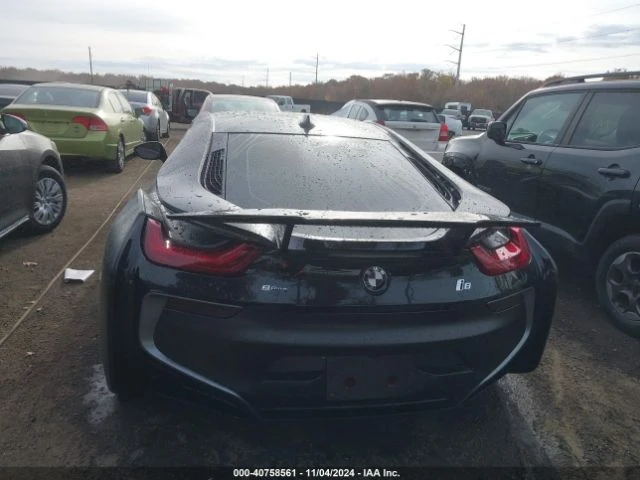 BMW i8, снимка 2 - Автомобили и джипове - 48965540