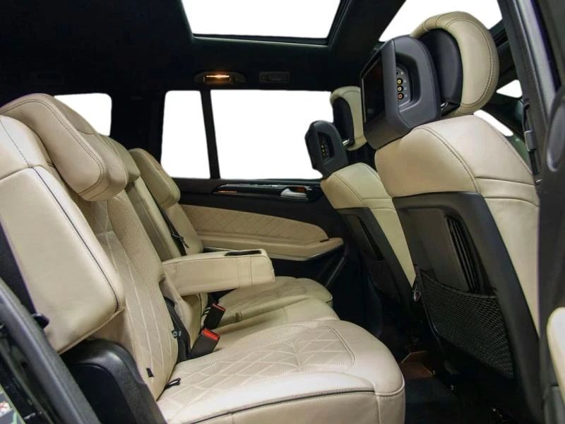 Mercedes-Benz CLS 550 4.7L 8 All wheel drive - изображение 6