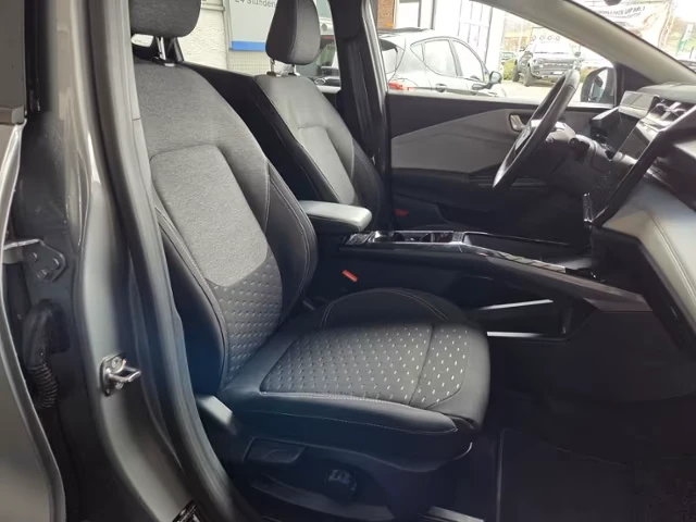 Ford Puma Gen-E* 360 CAM* DISTR* KEYLESS* CARPLAY* , снимка 8 - Автомобили и джипове - 54062286