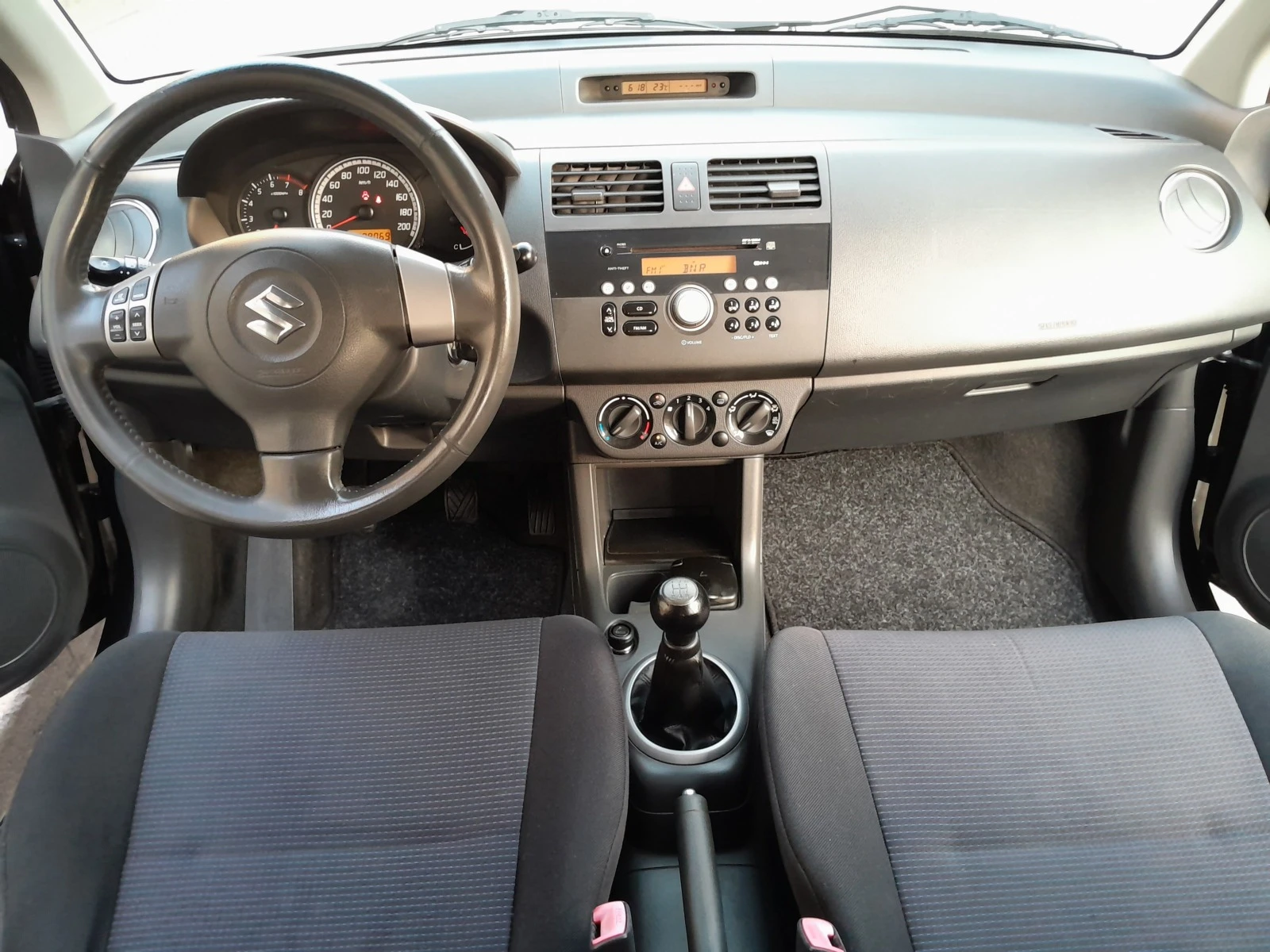 Suzuki Swift 1.3i 4Х4 | Mobile.bg — изображение 12