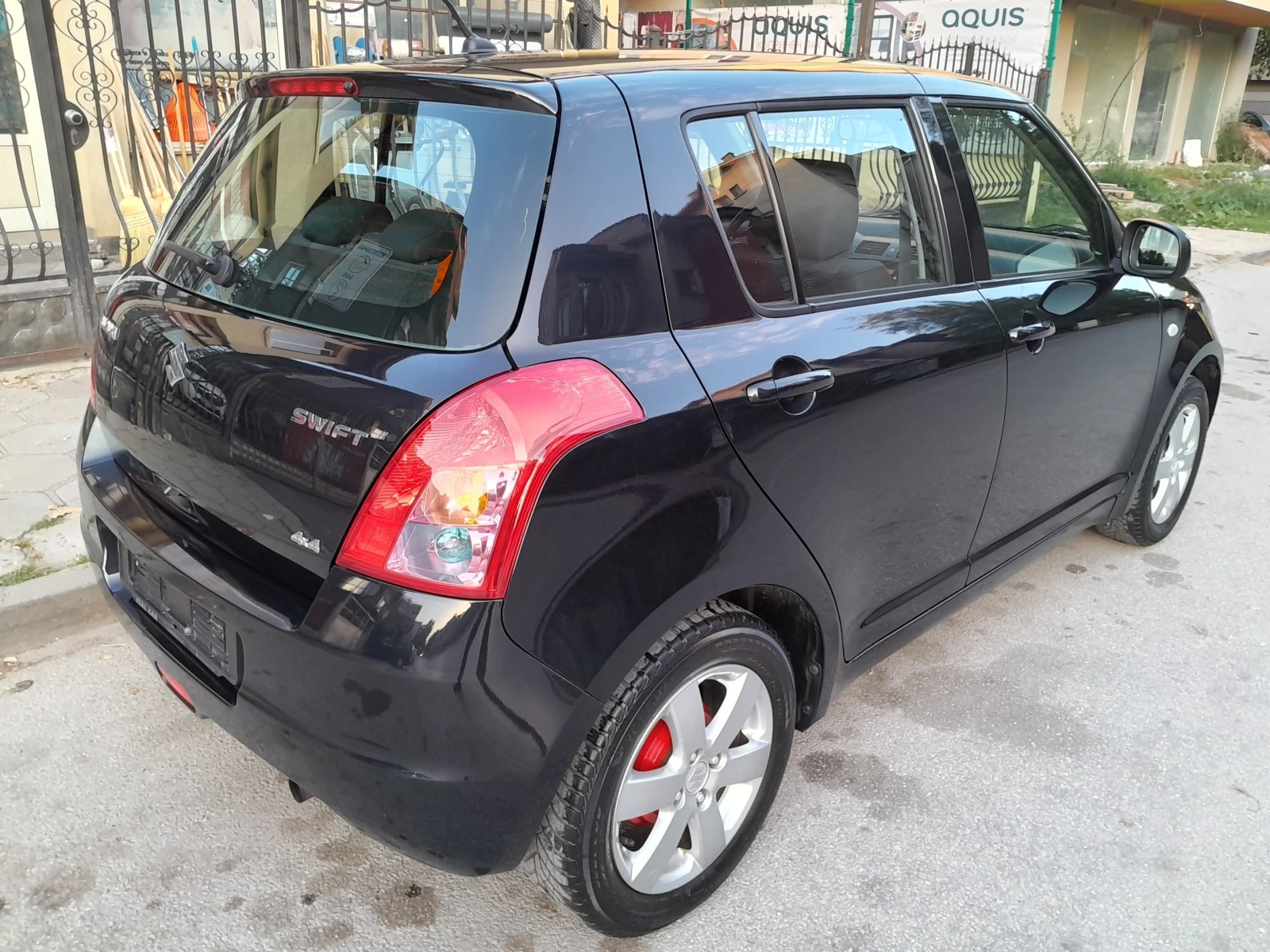 Suzuki Swift 1.3i 4Х4 - изображение 6