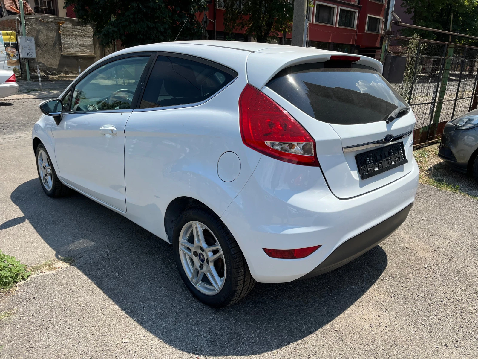 Ford Fiesta 1.25 EURO 5 - изображение 4