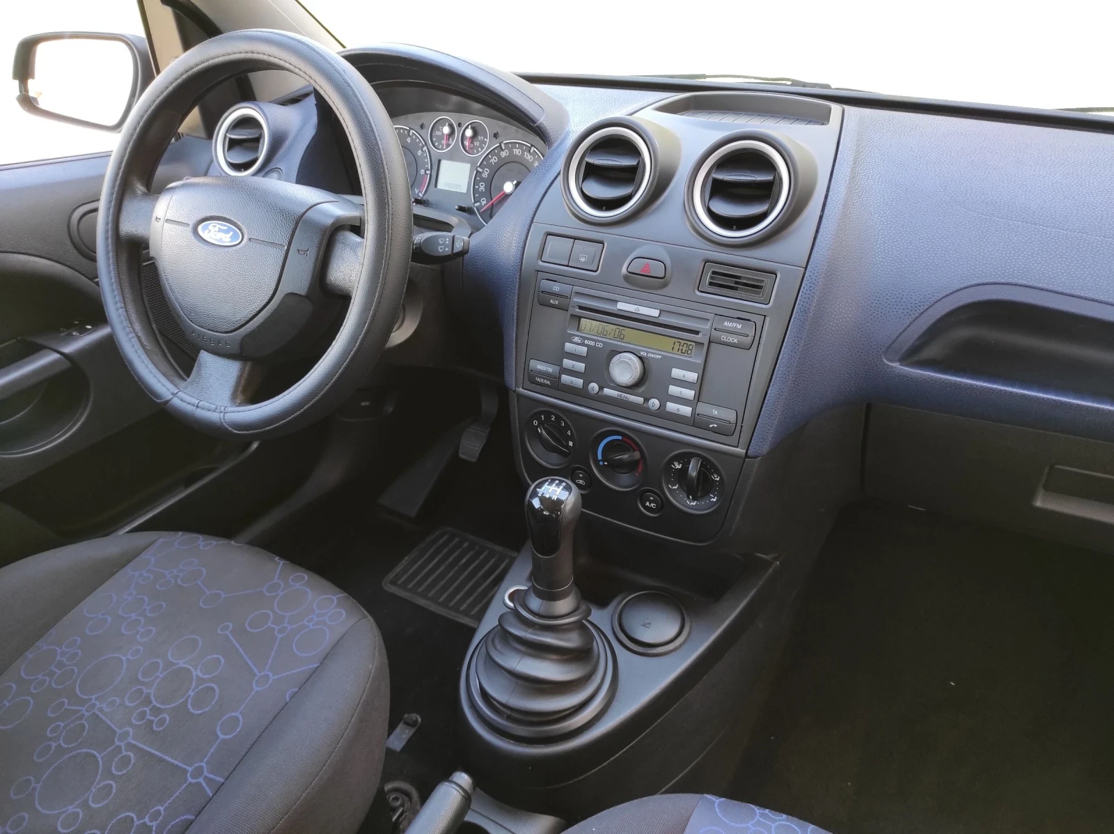 Ford Fiesta 1.25 / EURO4 / BENZIN - изображение 9