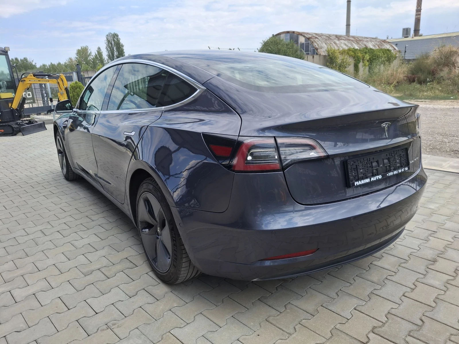 Tesla Model 3 AWD * * LongRange 80kw DualMotor Гаранция  - изображение 5