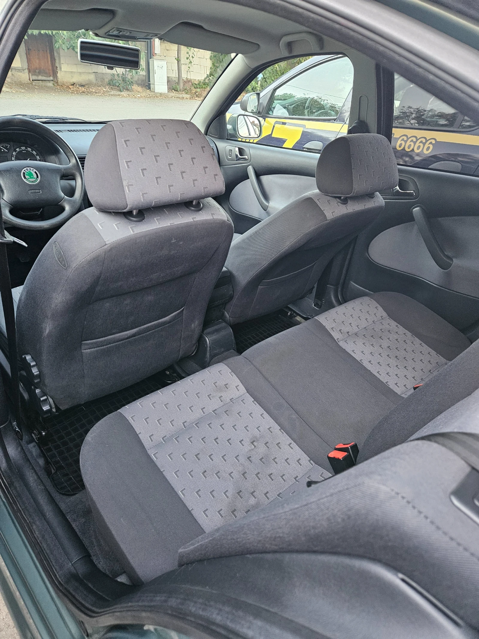 Skoda Octavia 2.0 i - изображение 10