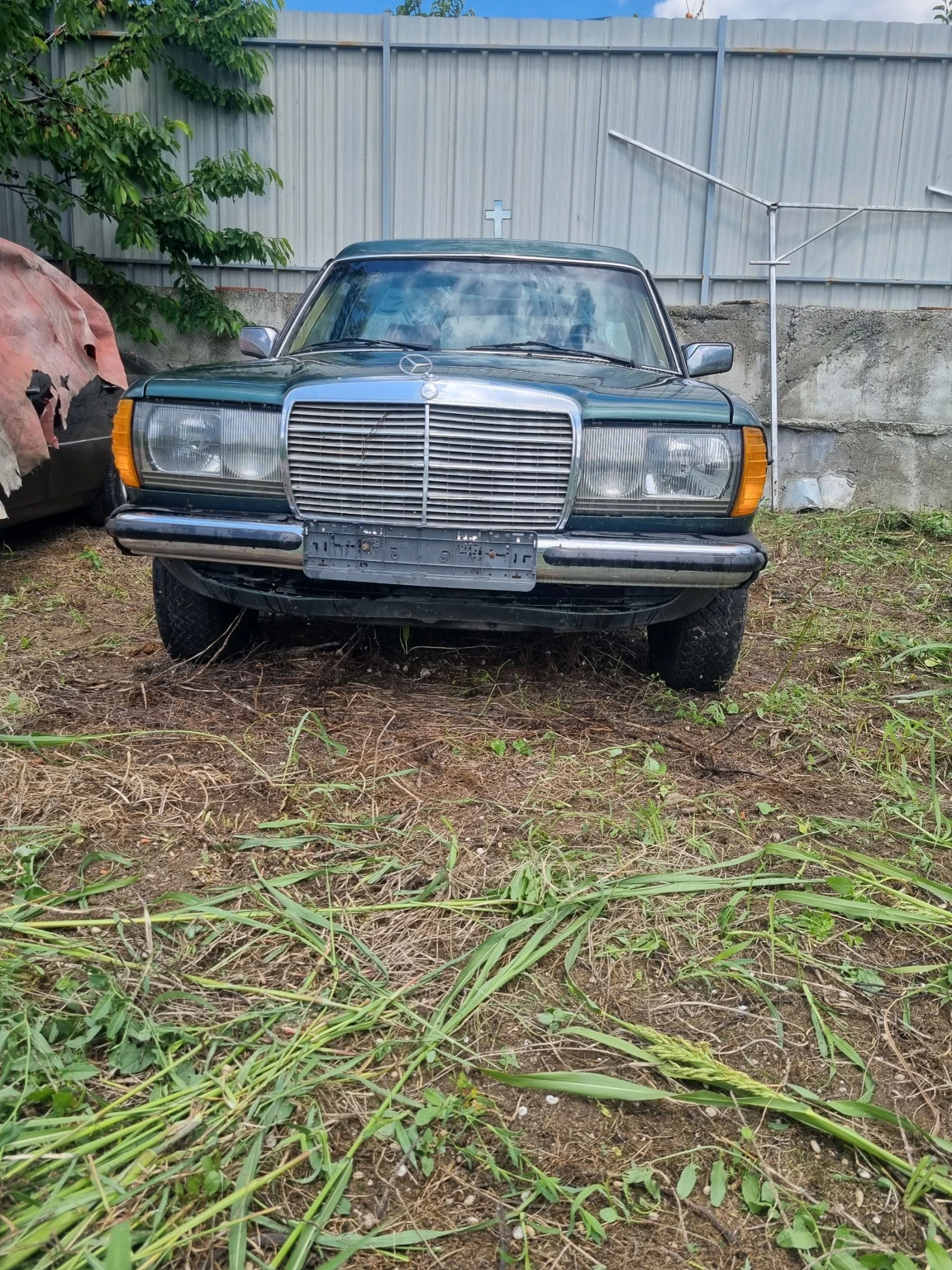 Mercedes-Benz 123 Dizel, снимка 5 - Автомобили и джипове - 56059132