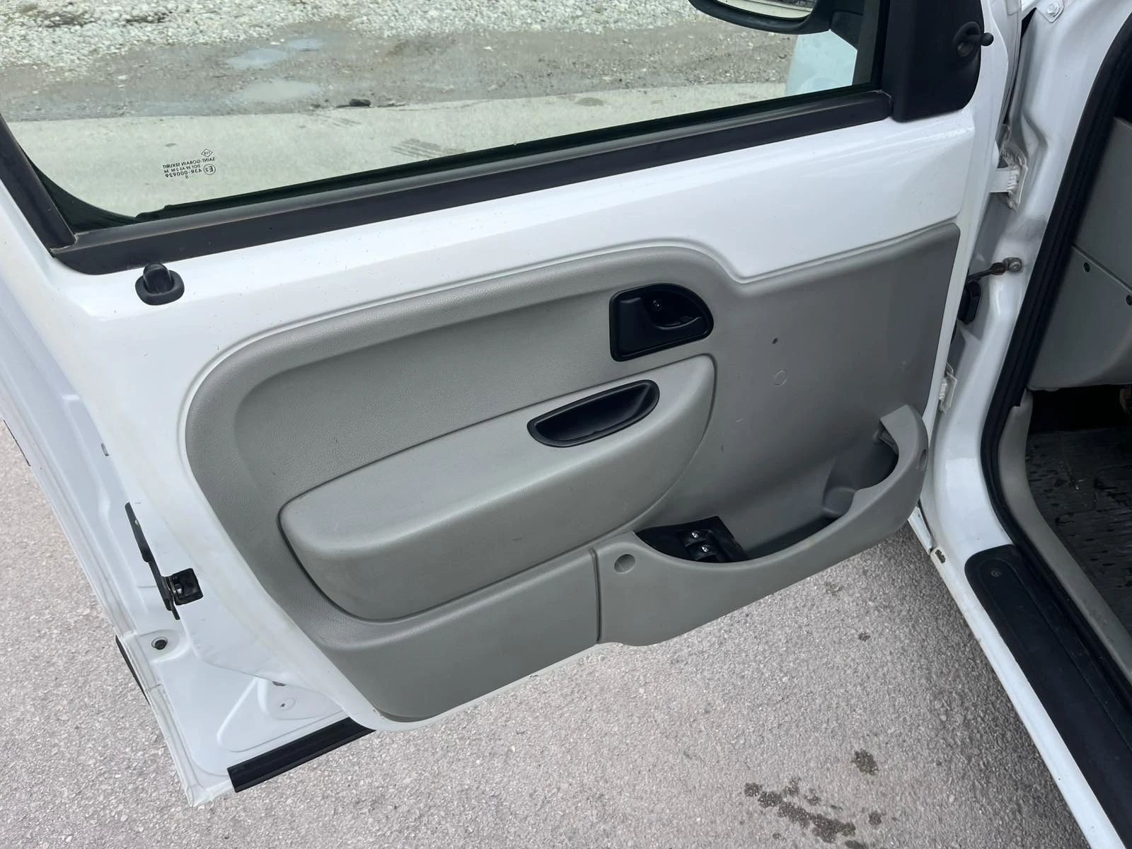 Renault Kangoo 1.5DCI 68кс EURO 4 КЛИМАТИК - изображение 7