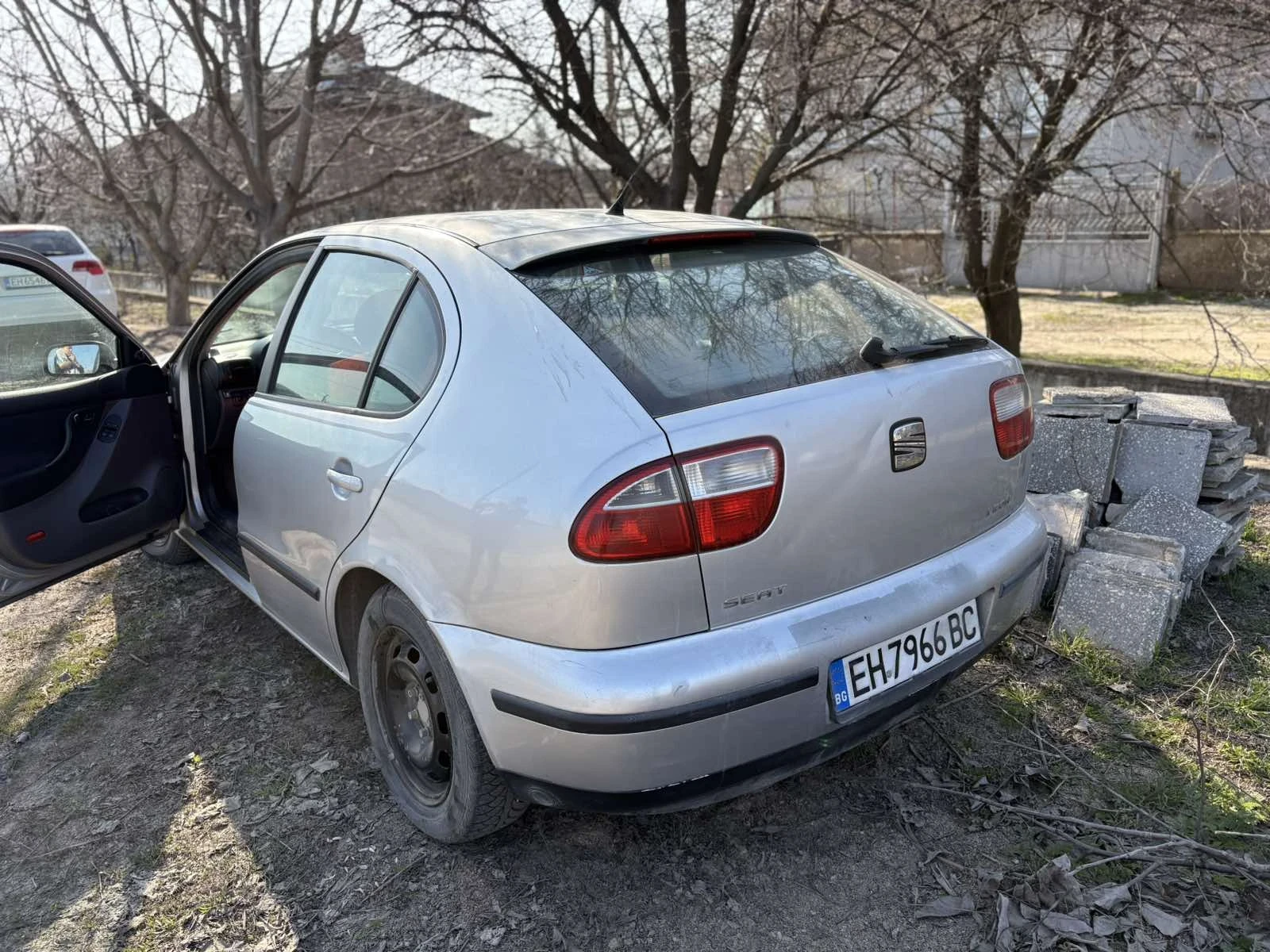 Seat Leon, снимка 2 - Автомобили и джипове - 53858792