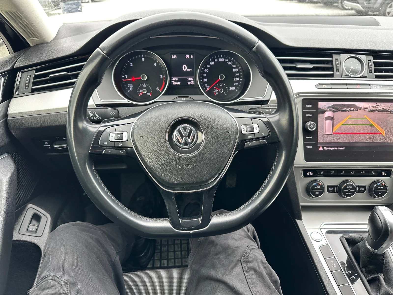 VW Passat 2.0 TDI, снимка 14 - Автомобили и джипове - 53888544