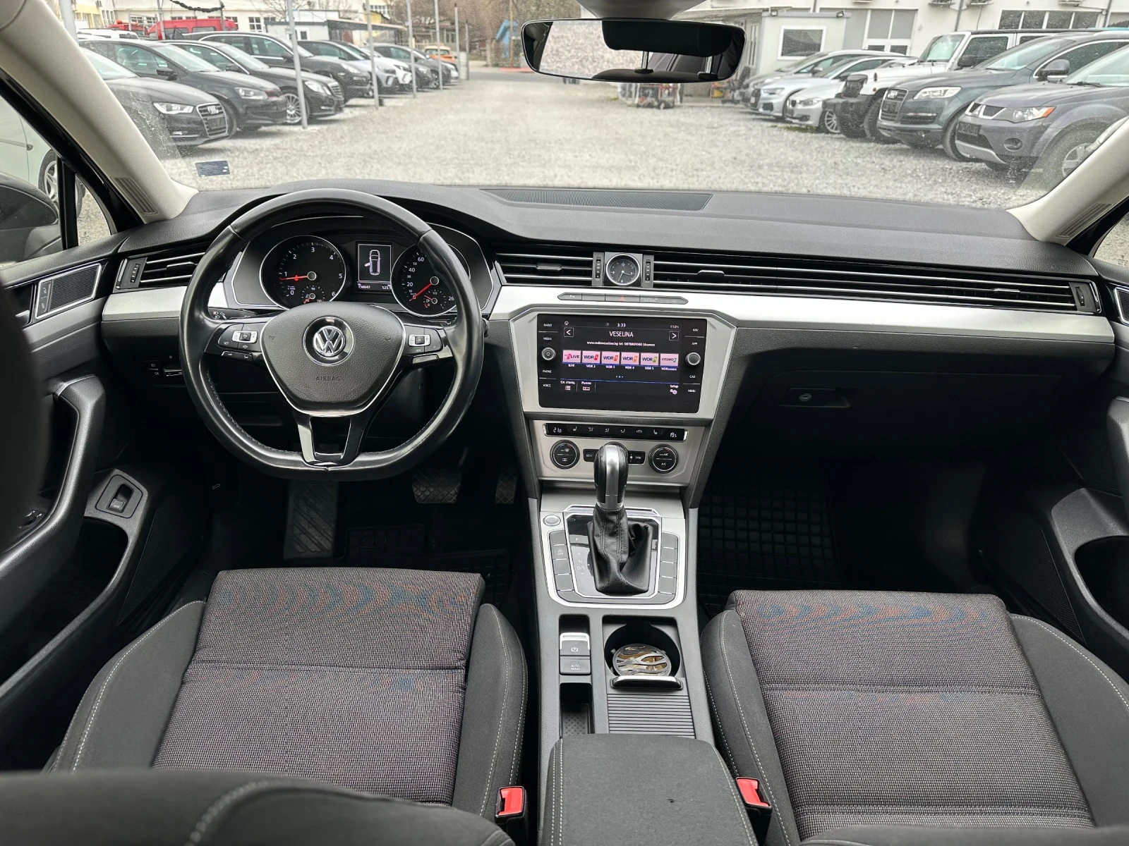 VW Passat 2.0 TDI, снимка 16 - Автомобили и джипове - 53888544
