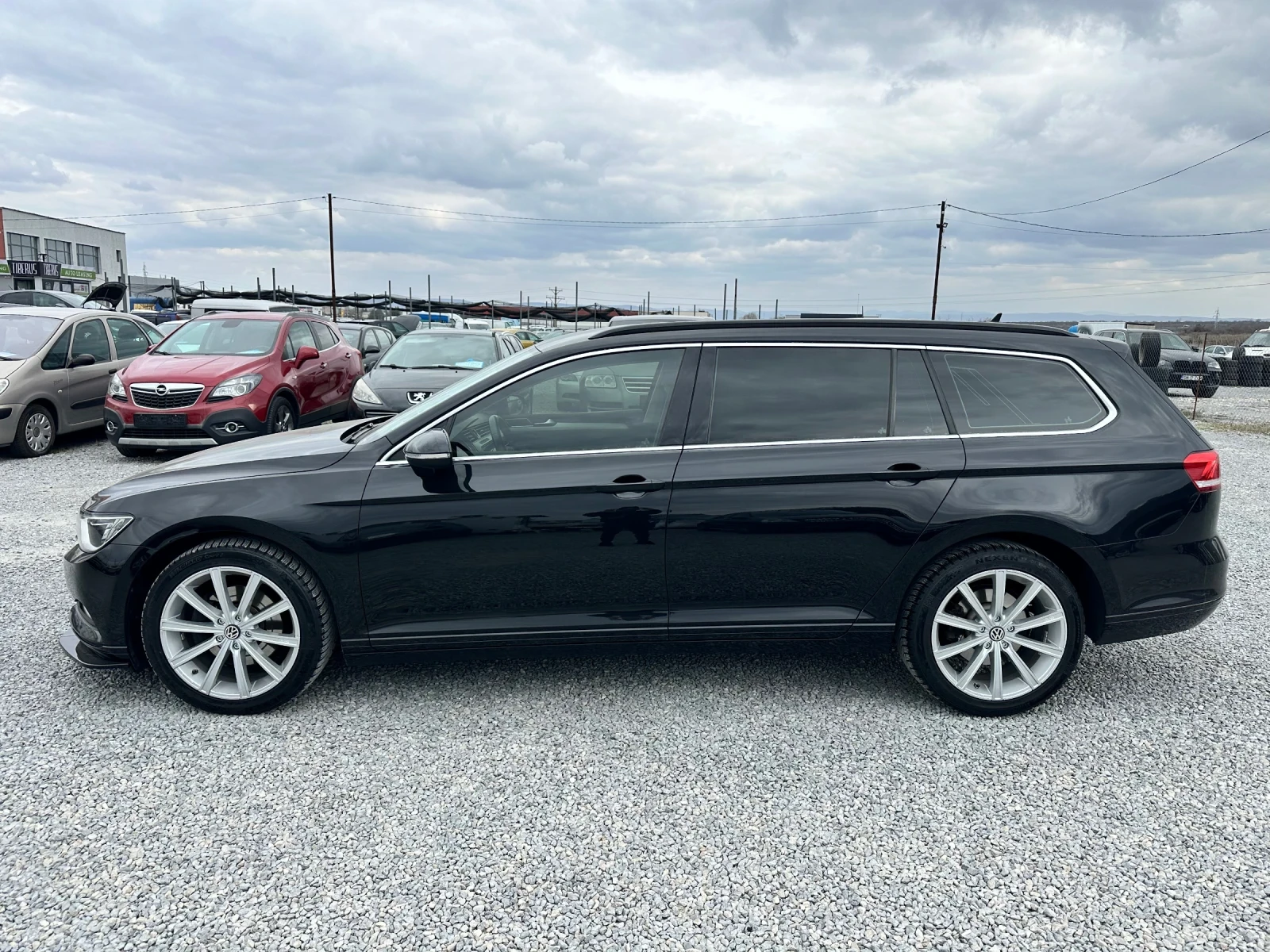 VW Passat 2.0 TDI, снимка 5 - Автомобили и джипове - 53888544