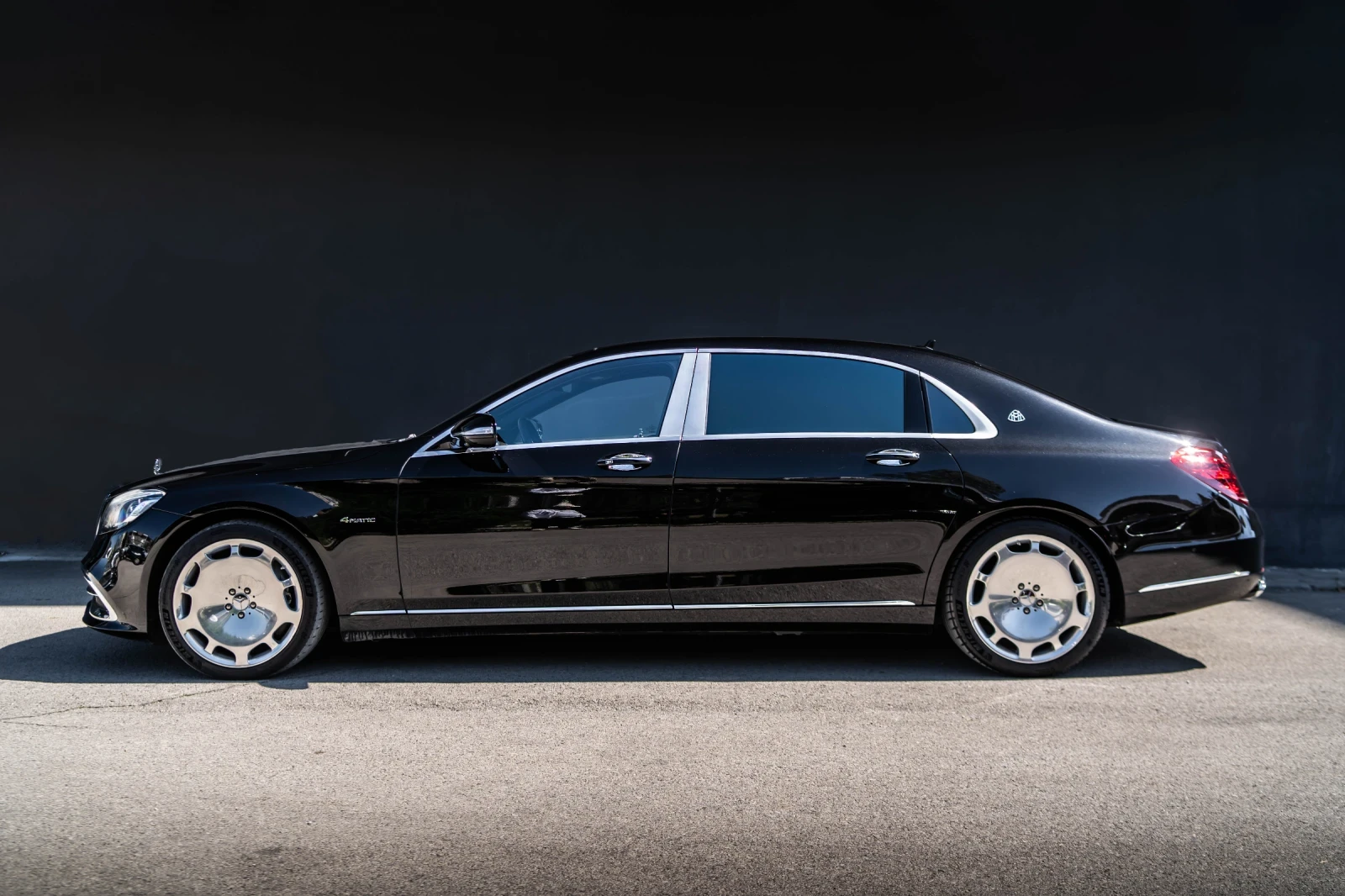 Mercedes-Benz Maybach S560 4MATIC, снимка 15 - Автомобили и джипове - 54416638