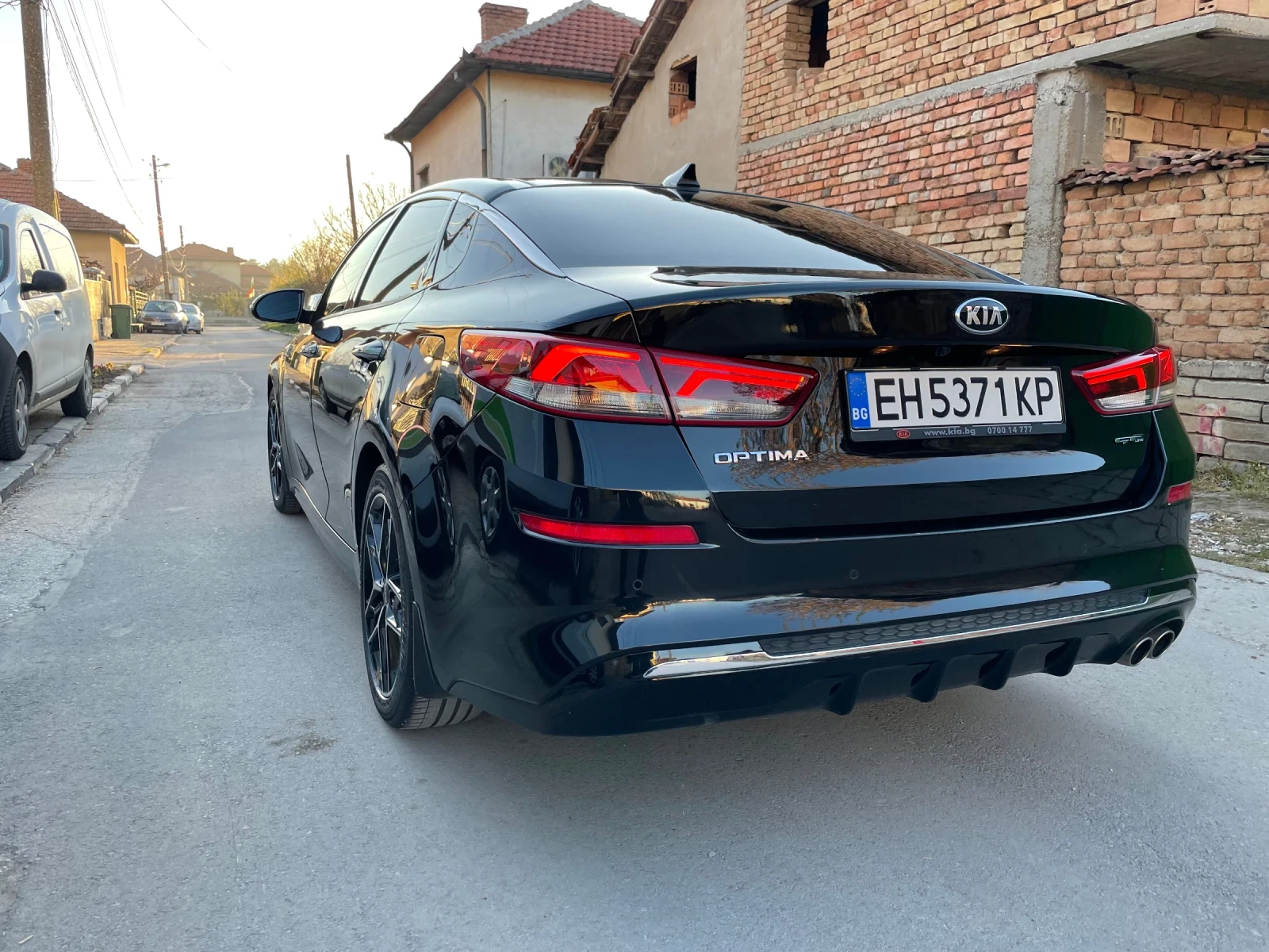 Kia Optima 1.6 TGI 87 Хил , снимка 4 - Автомобили и джипове - 54656997