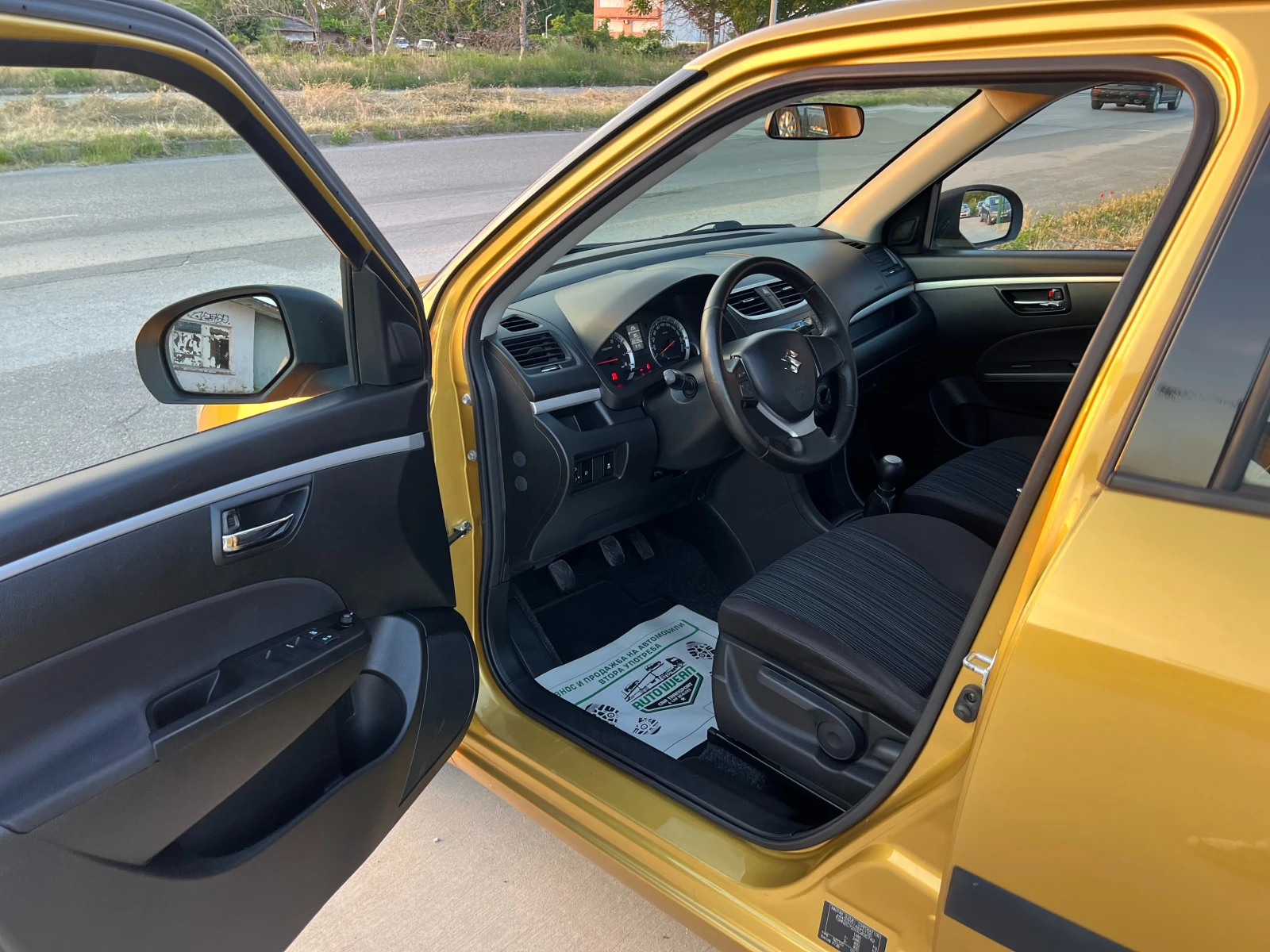 Suzuki Swift 1.2i-94к.с, снимка 7 - Автомобили и джипове - 55012133