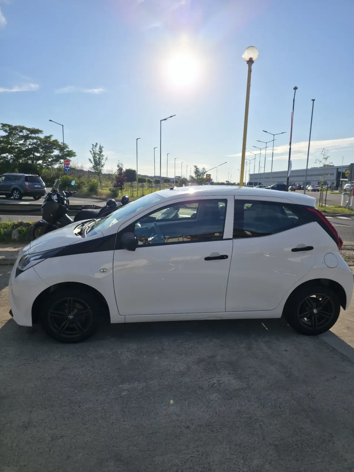 Toyota Aygo 1.0 VVT-i бензин, снимка 2 - Автомобили и джипове - 55038293