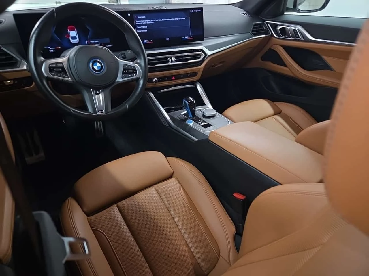 BMW i4  EDRIVE40 | WHITE | RWD | PANO | 2 �����  | Mobile.bg � ����������� 10