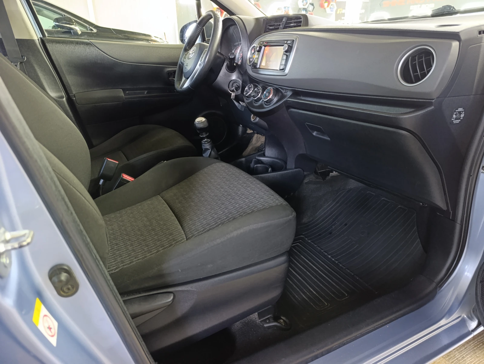 Toyota Yaris 1.33 99к.с., снимка 15 - Автомобили и джипове - 55206608