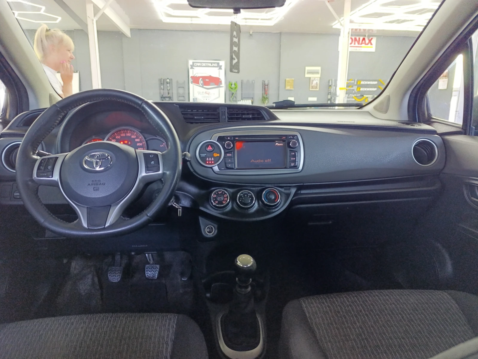 Toyota Yaris 1.33 99к.с., снимка 12 - Автомобили и джипове - 55206608