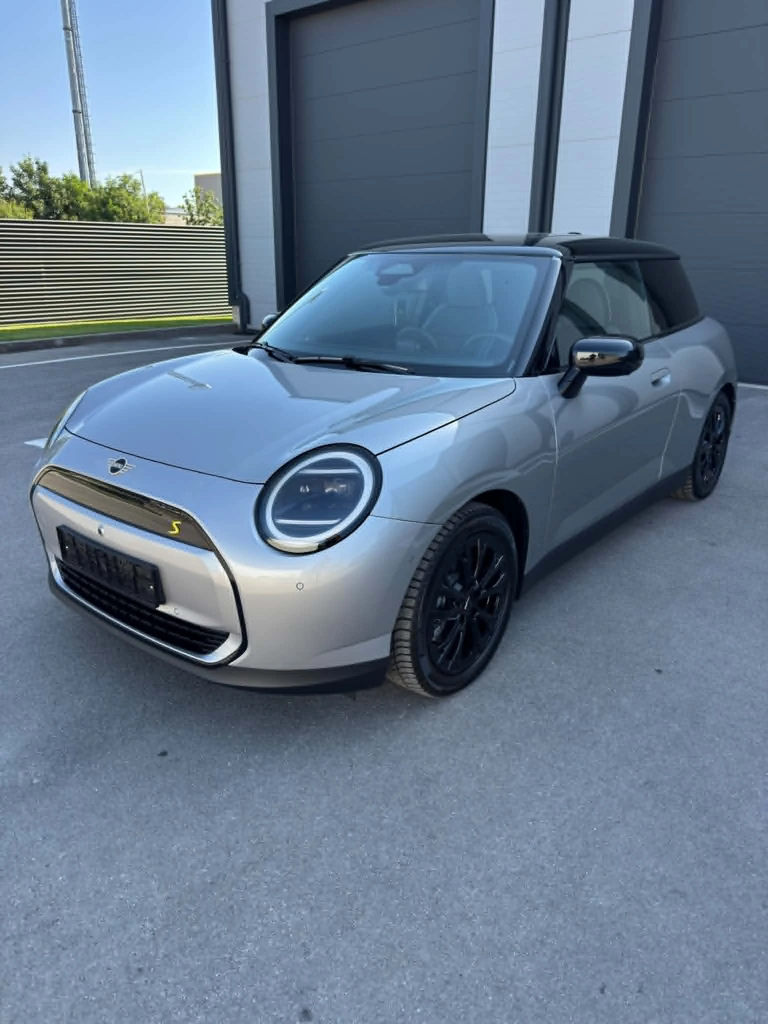 Mini Cooper SE   54.2KW/H