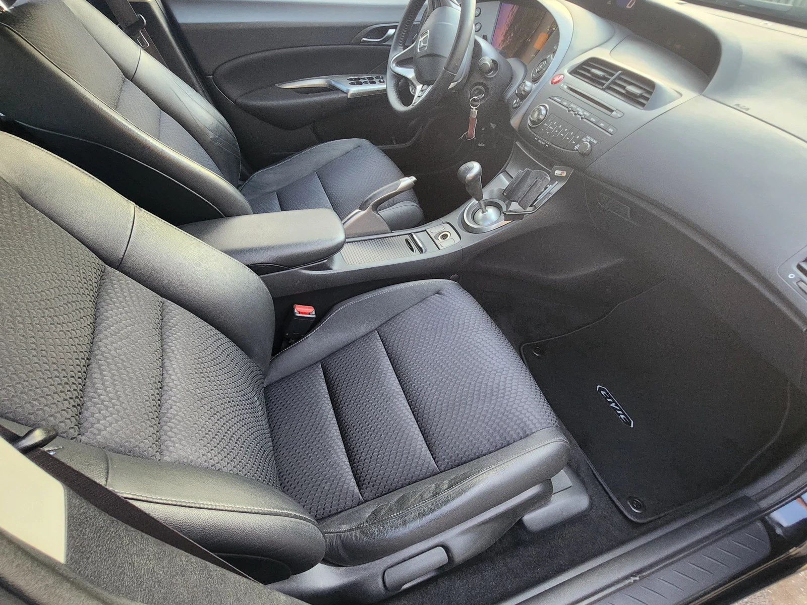 Honda Civic 1.8i V-TEC GERMANY FACELIFT TOP ZUSTAND, снимка 11 - Автомобили и джипове - 55890799
