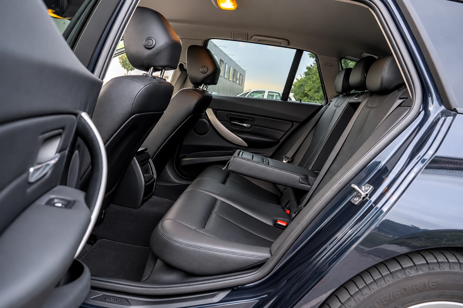 BMW 316 i* 136HP* NAPPA* GERMANY, снимка 10 - Автомобили и джипове - 56056382