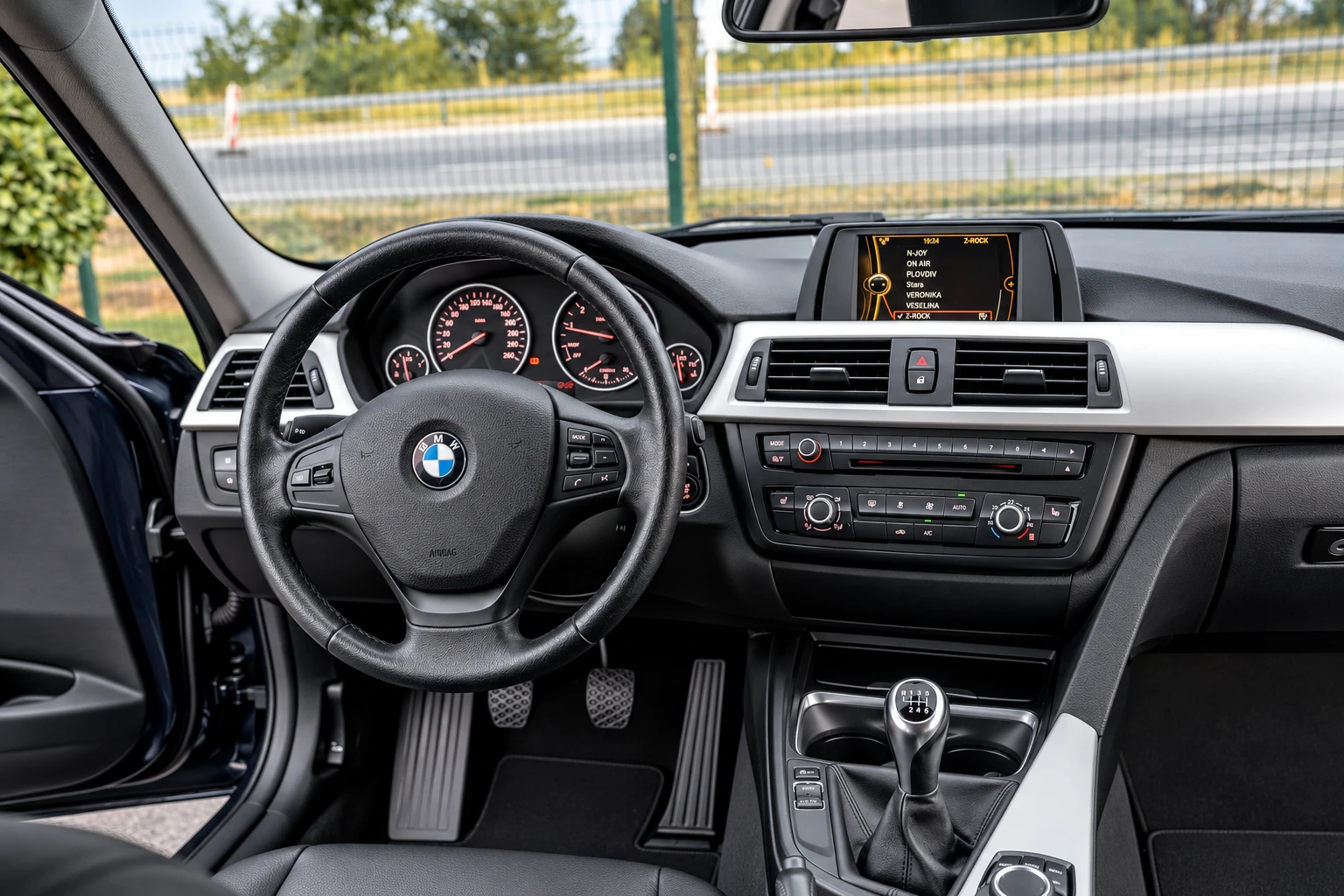 BMW 316 i* 136HP* NAPPA* GERMANY, снимка 14 - Автомобили и джипове - 56056382