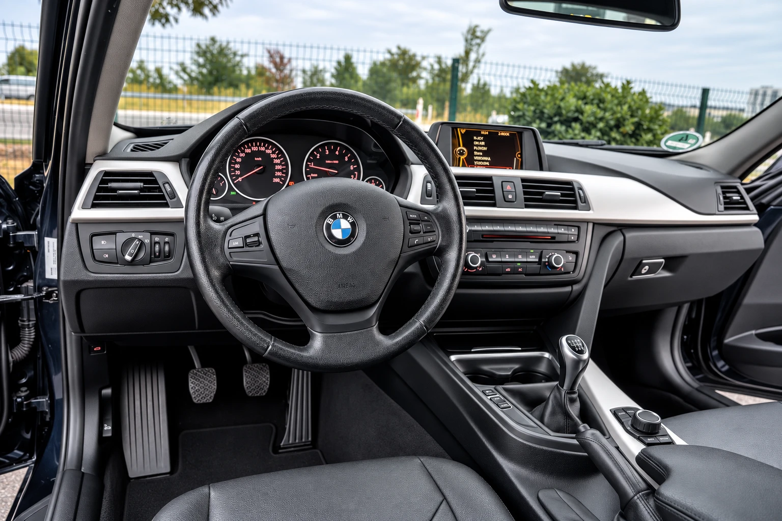 BMW 316 i* 136HP* NAPPA* GERMANY, снимка 16 - Автомобили и джипове - 56056382