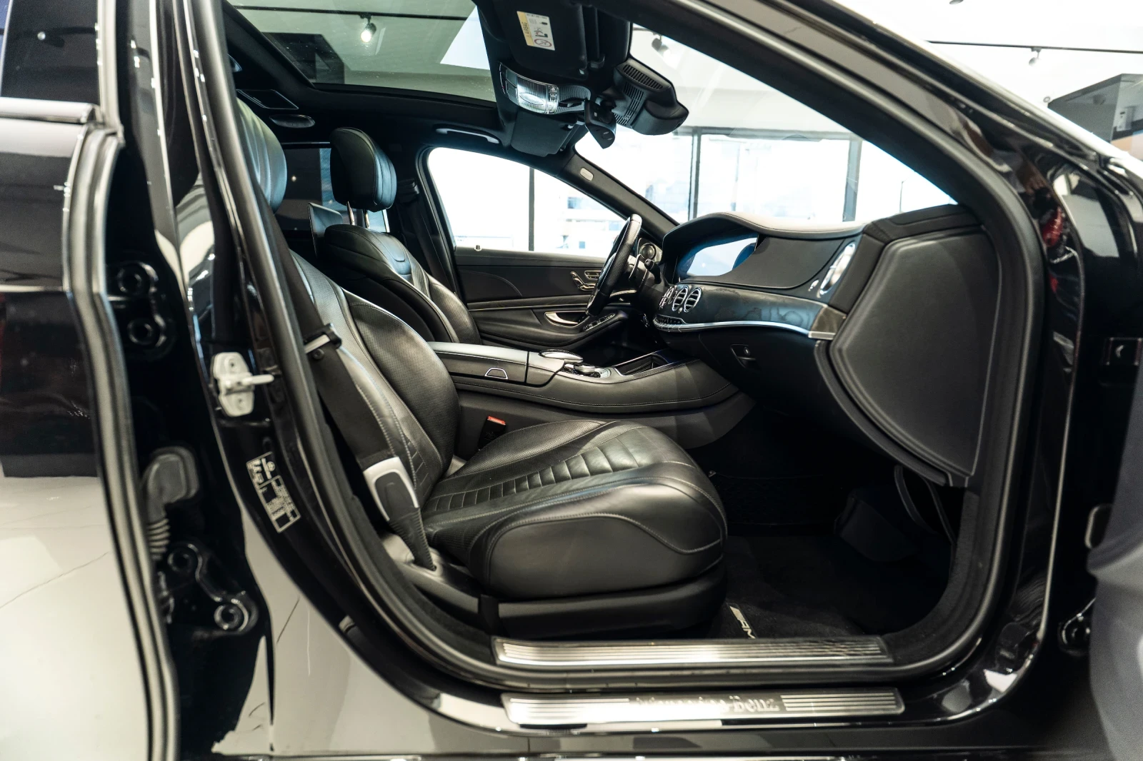 Mercedes-Benz S 560 4M* LONG* 3xTV* 4D BURMESTER* PANO* SOFTCLOSE* , снимка 10 - Автомобили и джипове - 56087975