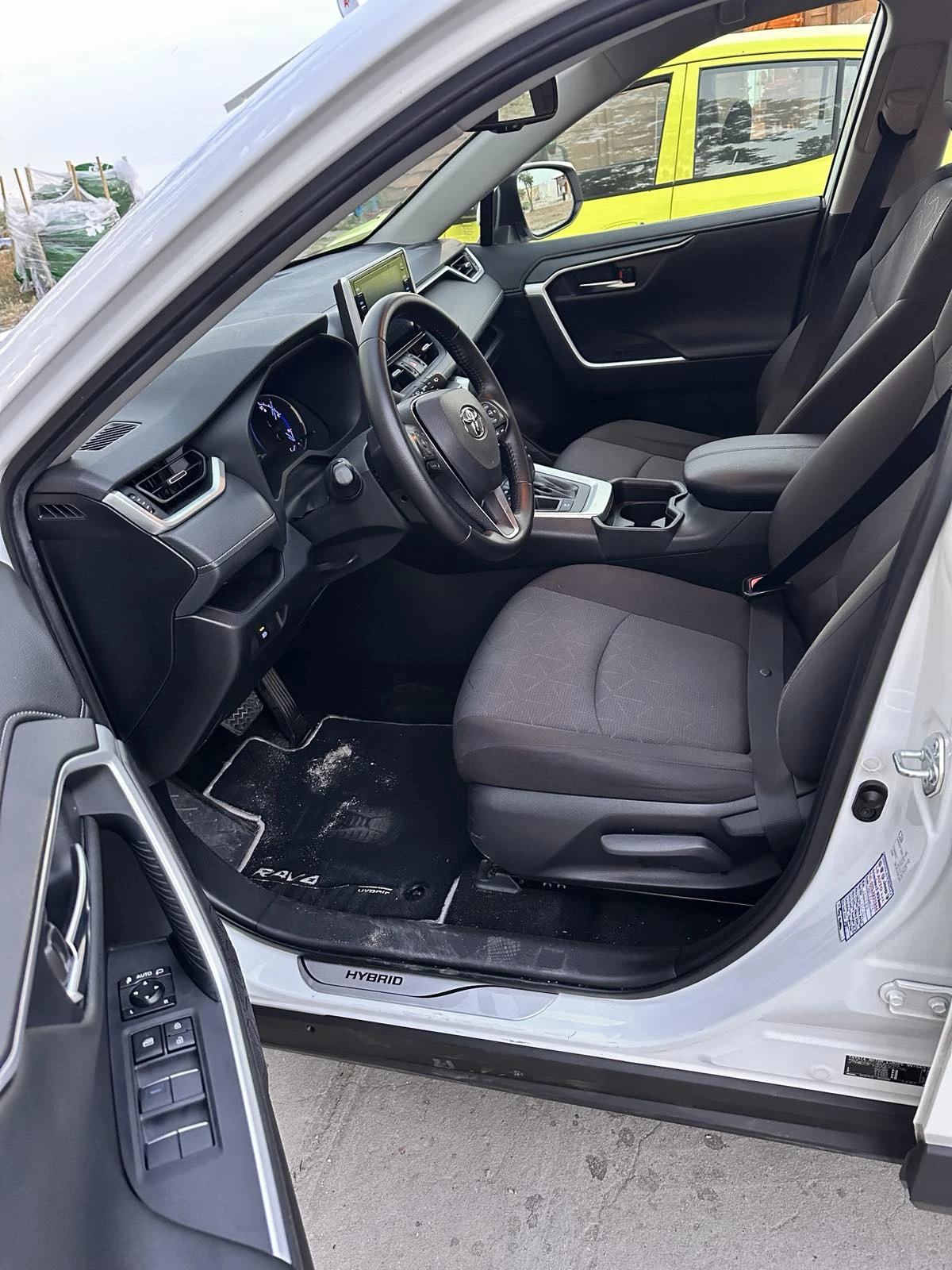 Toyota Rav4 2.5 hybrid - изображение 9