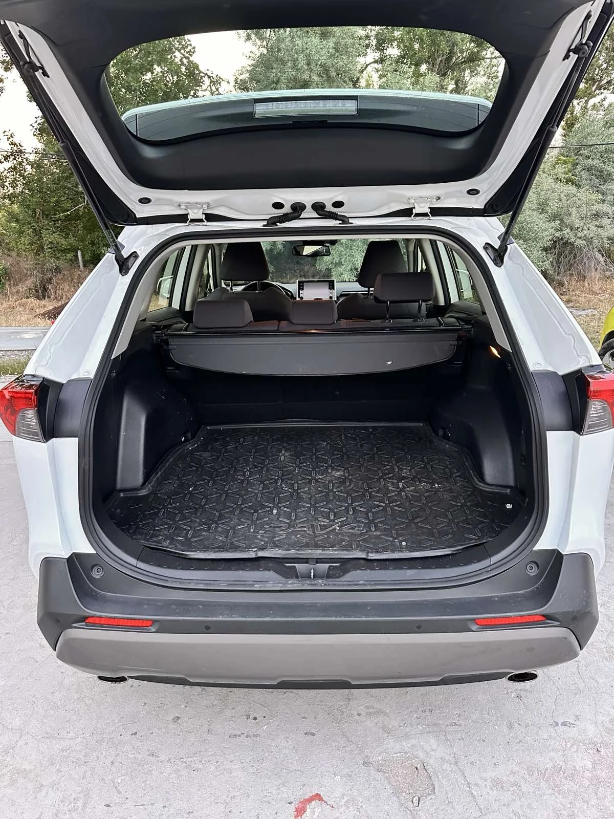 Toyota Rav4 2.5 hybrid - изображение 10