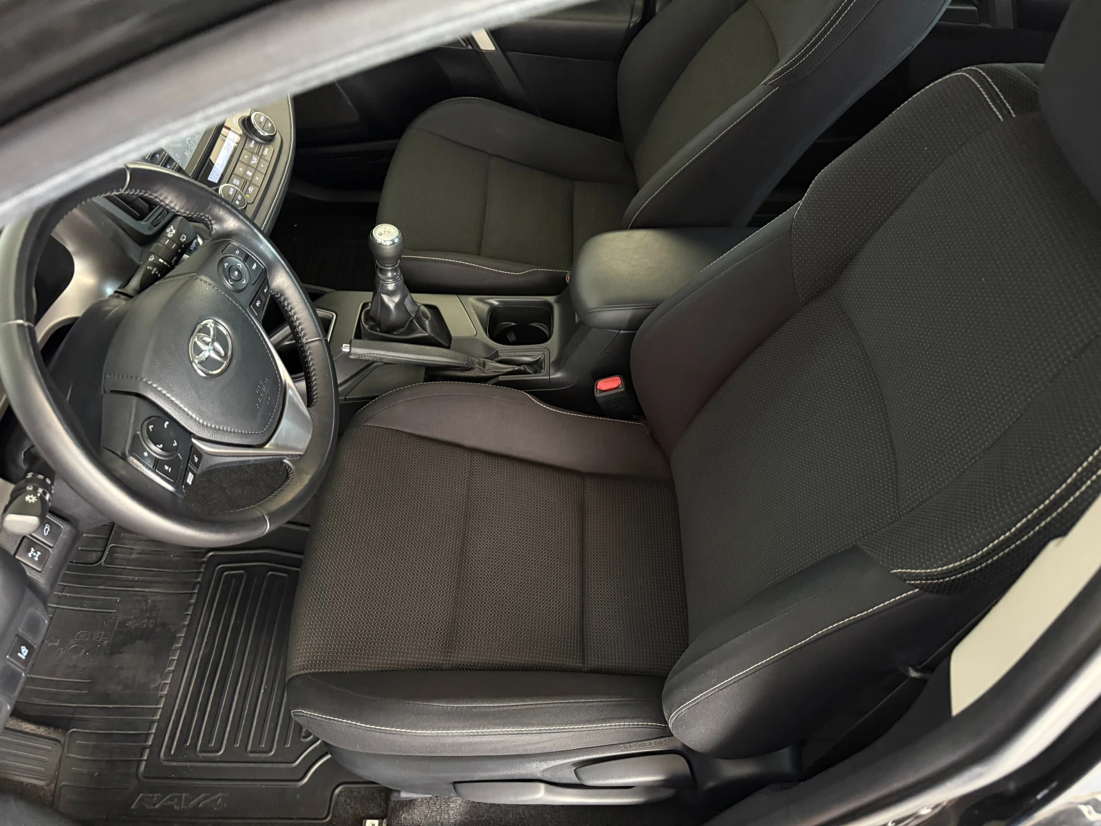 Toyota Rav4 2.0i* 4x4* СЕРВИЗНА КНИЖКА С ПЪЛНА ИСТОРИЯ В TOYOT - изображение 8