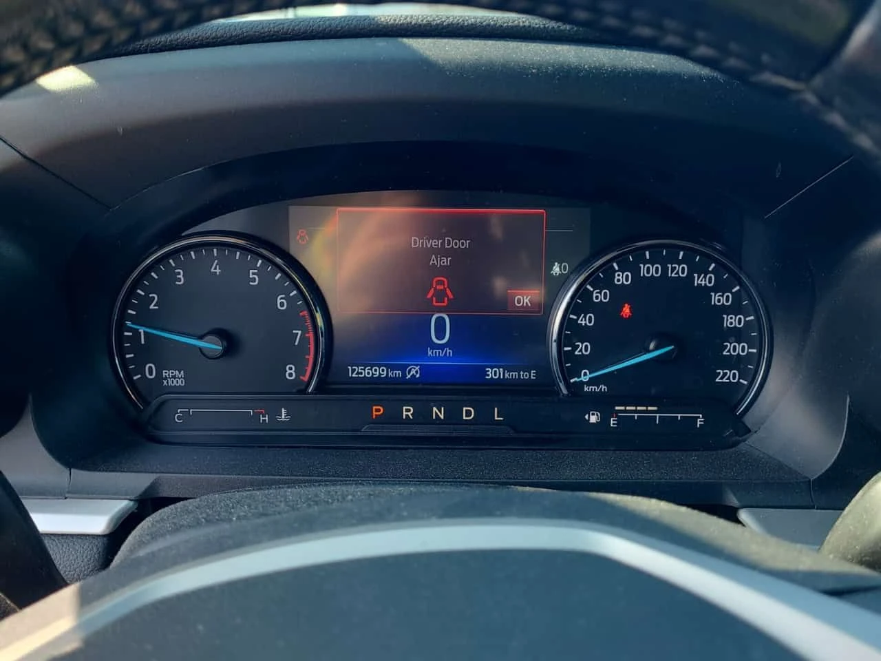 Ford Explorer * XLT * CARFAX * 2 КЛЮЧА, снимка 9 - Автомобили и джипове - 53826420