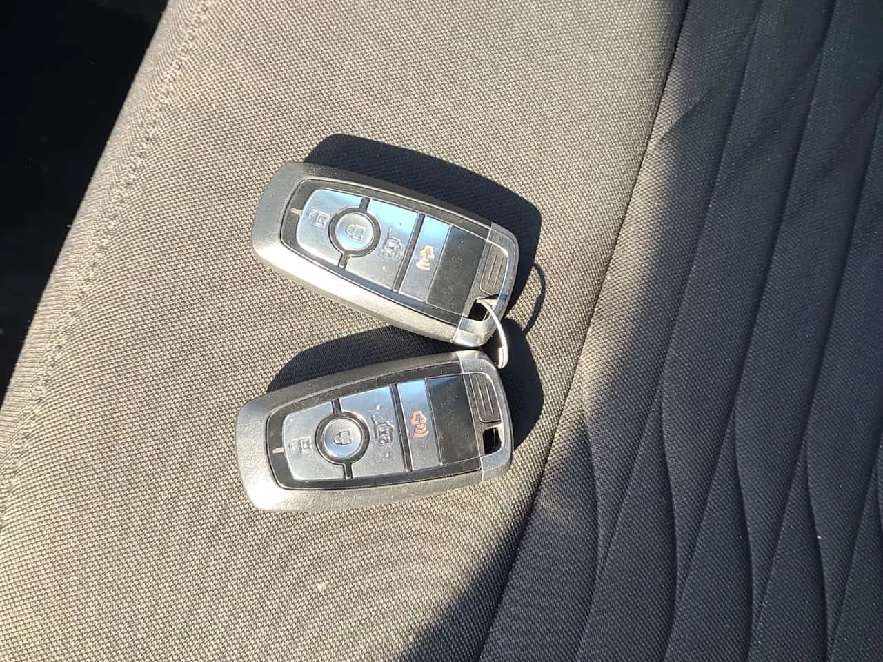 Ford Explorer * XLT * CARFAX * 2 КЛЮЧА, снимка 8 - Автомобили и джипове - 53826420