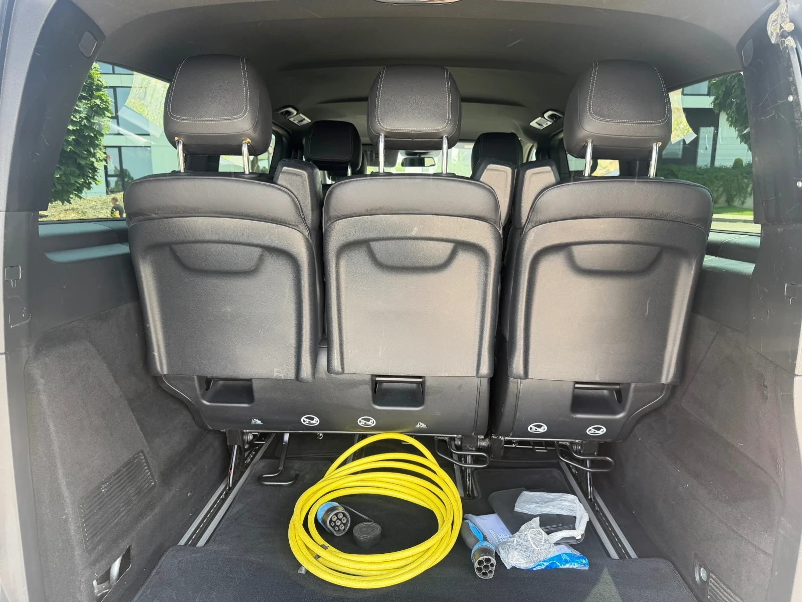 Mercedes-Benz EQV, снимка 13 - Автомобили и джипове - 55661508