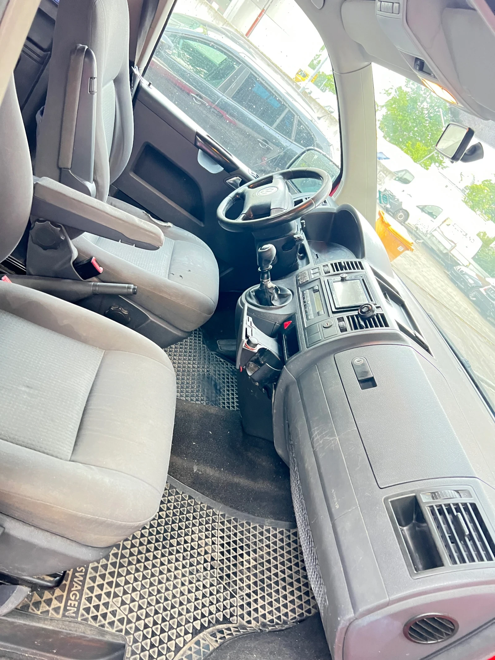 VW Caravelle Full Scheckheft 100%, снимка 9 - Бусове и автобуси - 53924784