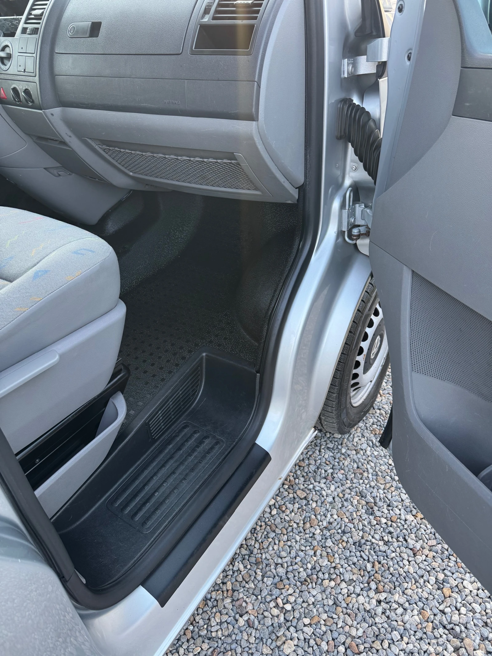VW T5 2.5TDI* Пътнически* Климатик* Макси* Германия* , снимка 13 - Бусове и автобуси - 55503721