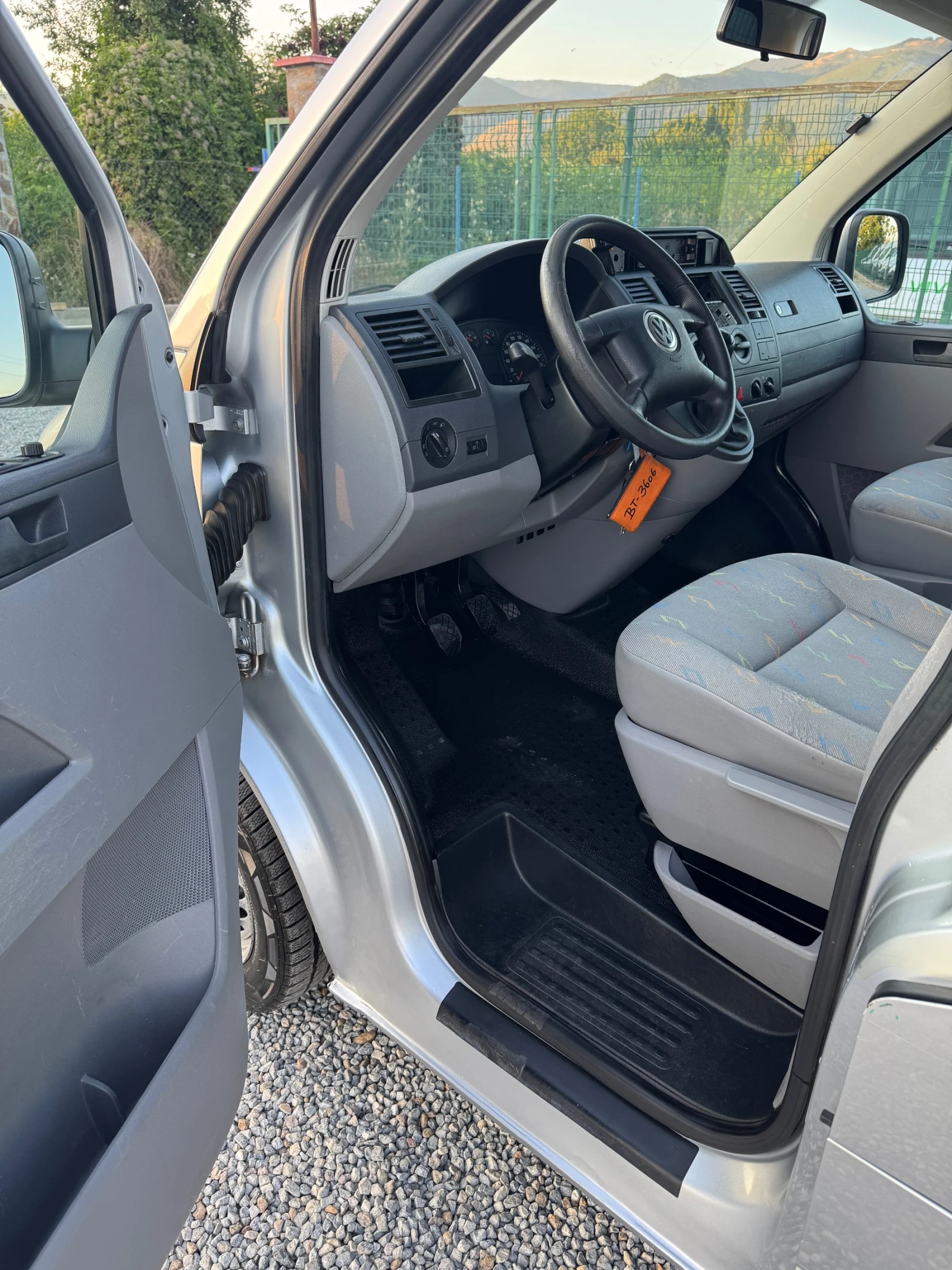 VW T5 2.5TDI* Пътнически* Климатик* Макси* Германия* , снимка 14 - Бусове и автобуси - 55503721