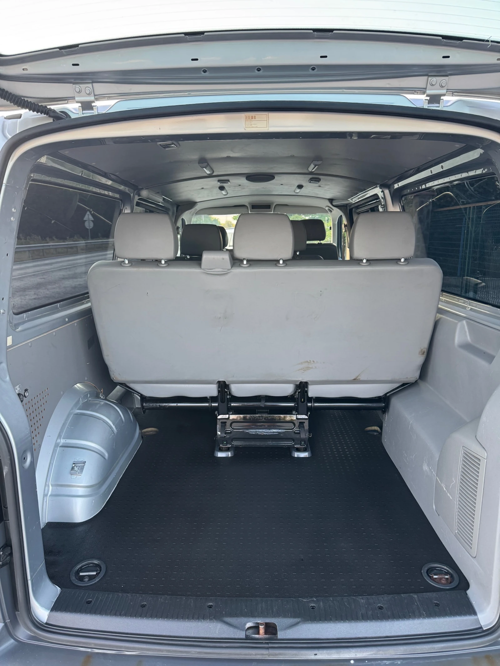 VW T5 2.5TDI* Пътнически* Климатик* Макси* Германия* , снимка 8 - Бусове и автобуси - 55503721