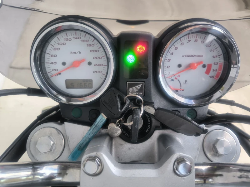 Honda Hornet 600, 2004 година , снимка 4 - Мотоциклети и мототехника - 48567079