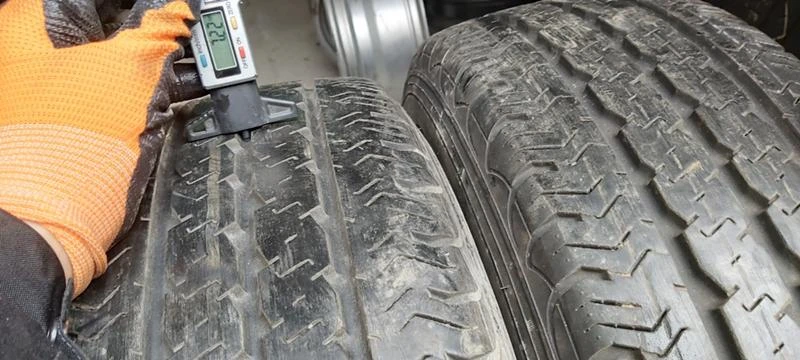 Гуми Летни 215/70R15, снимка 4 - Гуми и джанти - 32283468