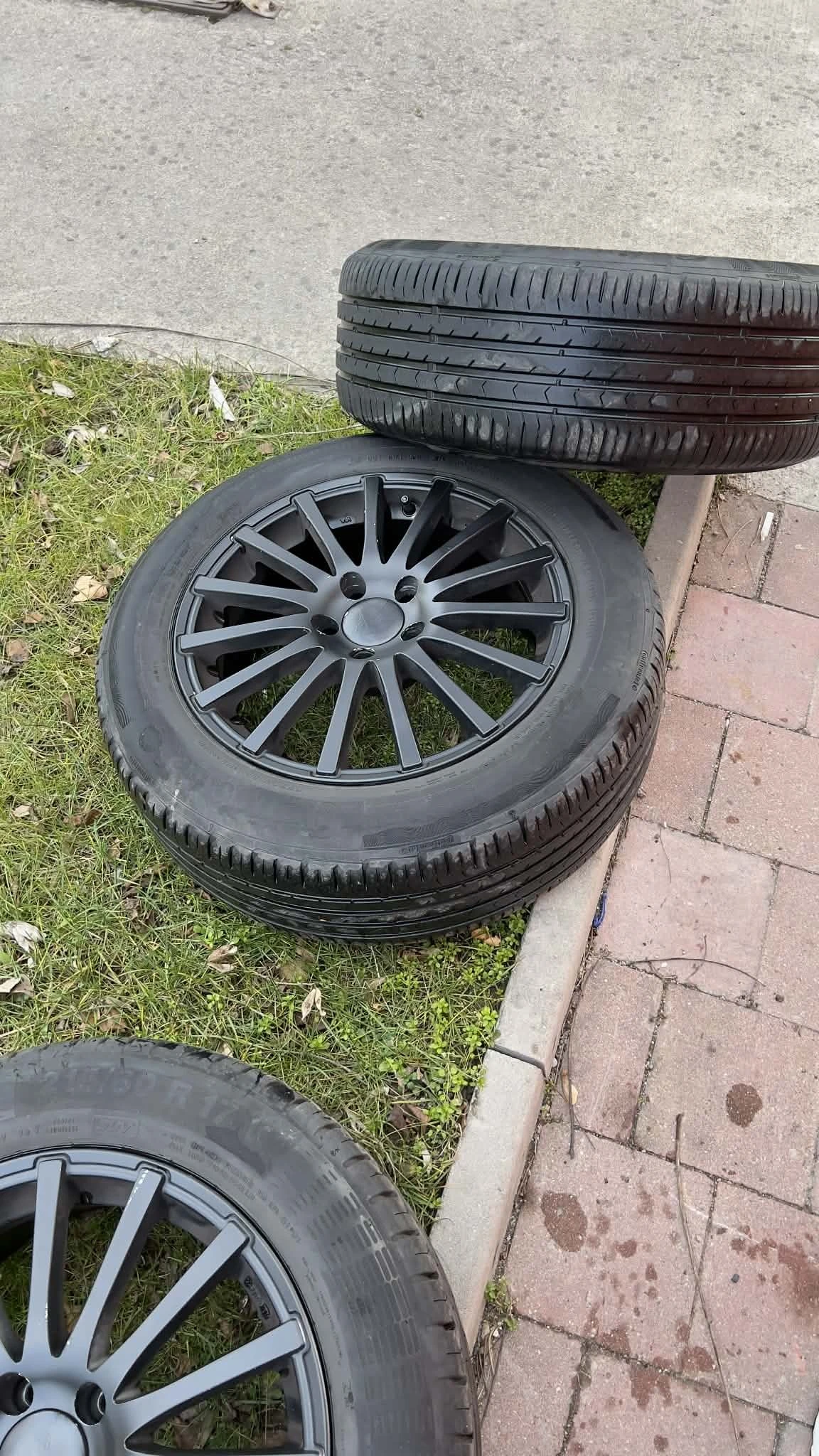 ���� � ������ 215/60R17 | Mobile.bg � ����������� 2