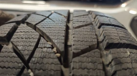 Гуми Зимни 205/55R16, снимка 8 - Гуми и джанти - 52966776