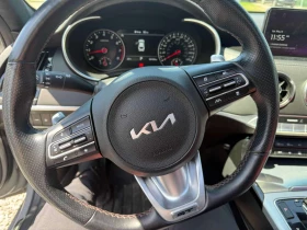 Kia Stinger  AWD / 360 / DISTRONIC / CARFAX / АВТОКРЕДИТ , снимка 15