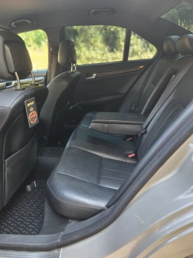 Mercedes-Benz C 220, снимка 13