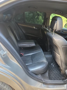 Mercedes-Benz C 220, снимка 12