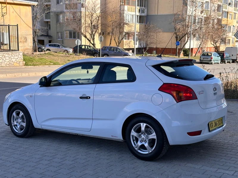 Kia Ceed 1.6 CRDI TOП!, снимка 6 - Автомобили и джипове - 49469198